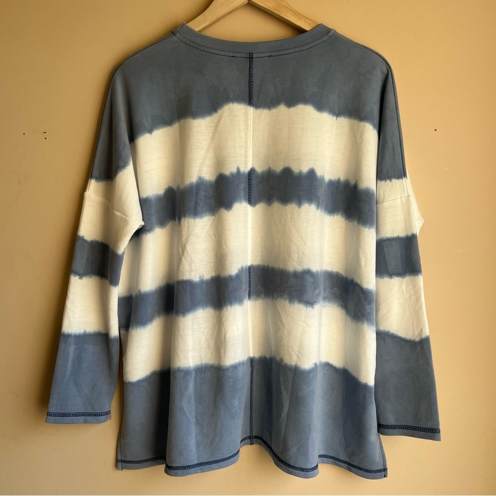 She + Sky Blue and White Long Sleeve Crewneck Top - Picture 4 of 5